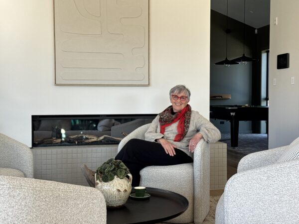 Picture of Kay Bazzard Sitting Down